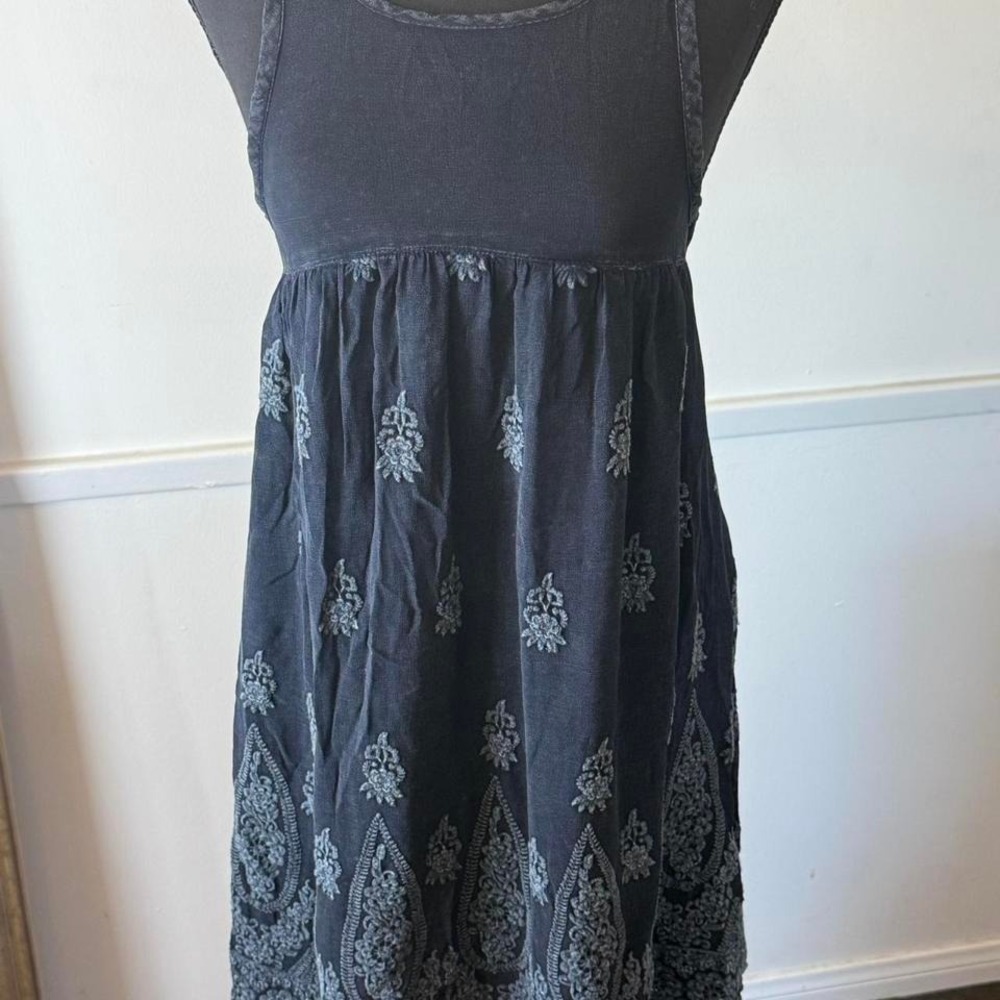 ambercombie and fitch blue embroidered baby doll midi dress flowery design mesh